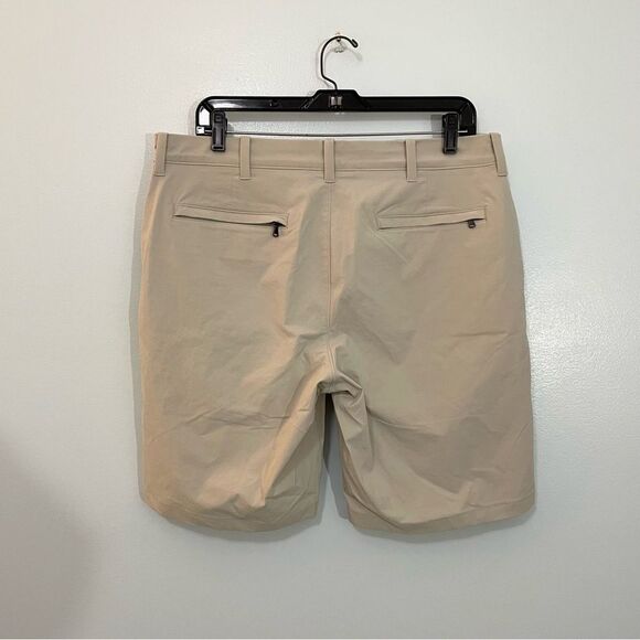 J. Crew Men's Beige 9" Tech Shorts Stone Summer Stretch Golf Casual Athletic 33 - Picture 5 of 8